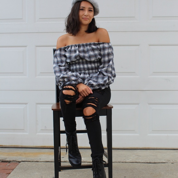 🚨//The Ginger// plaid puff sleeve Blouse - Picture 7 of 8